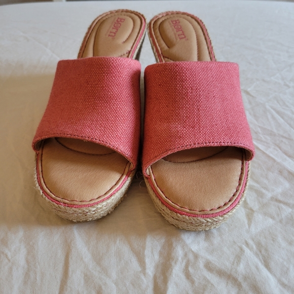 Born Missoula Wedge Sandals - Picture 3 of 9